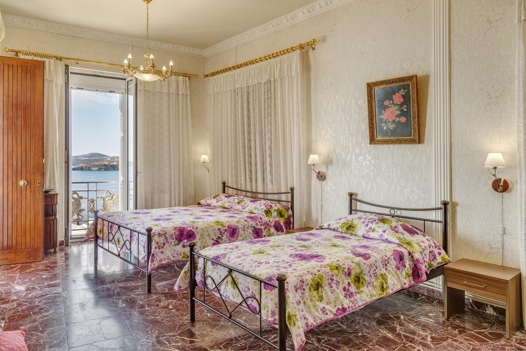 Life at Veranda Syros 4
