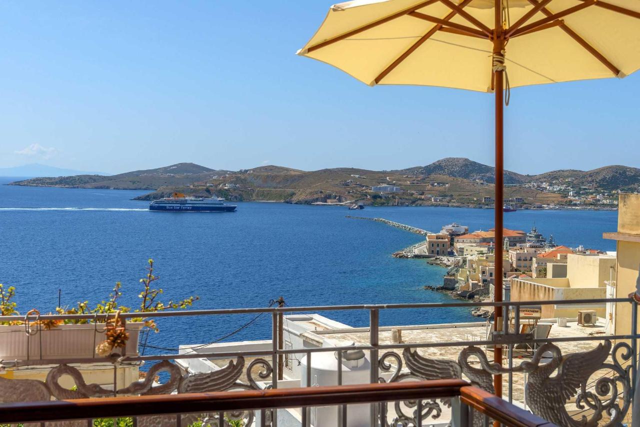 Private balconies & terrace